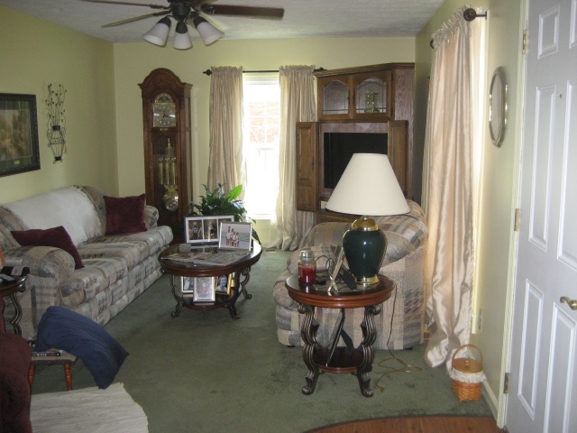 1187 E Commons Dr, Bloomington, IN 47401 photo 4