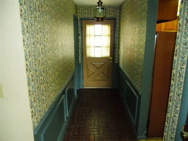 205 Crescent Ave, Kendallville, IN 46755 photo 9
