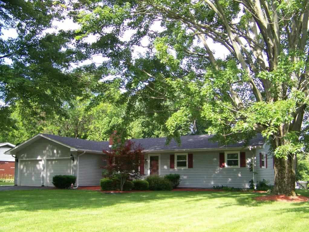 3810 Edgewater Ct, Marion, IN 46952 photo 1