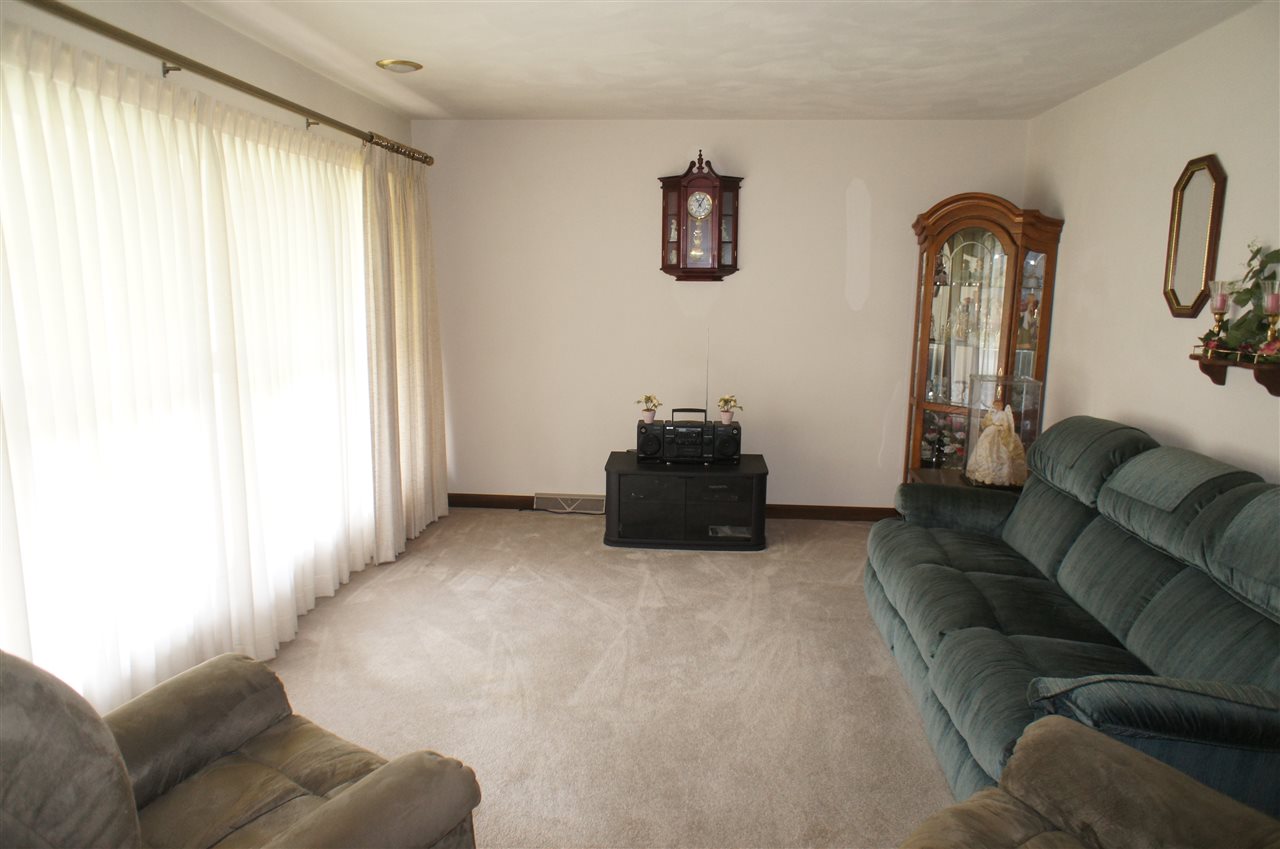 3314 Bittersweet Dr, Jasper, IN 47546 photo 5