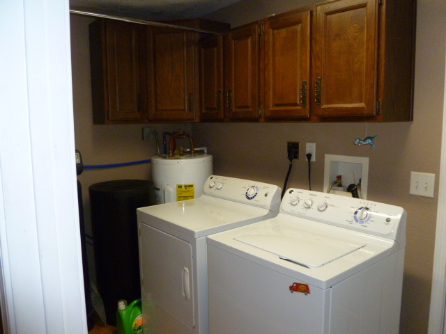 2096 Bellevue Dr, Fort Wayne, IN 46825 photo 17
