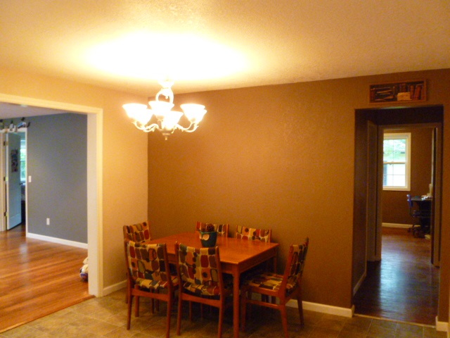 2096 Bellevue Dr, Fort Wayne, IN 46825 photo 8