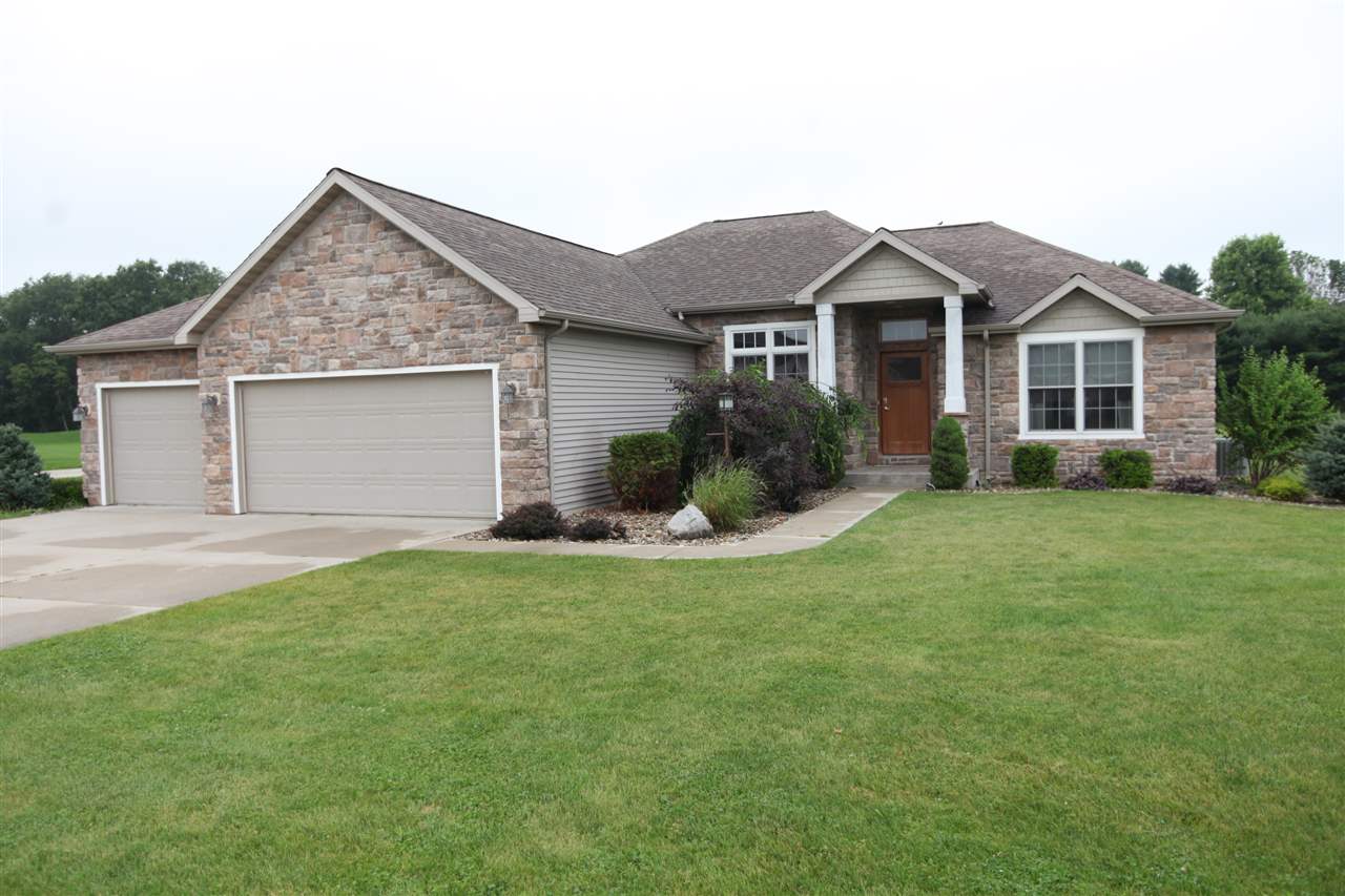30025 Quail Pointe Dr, Granger, IN 46530 photo 1