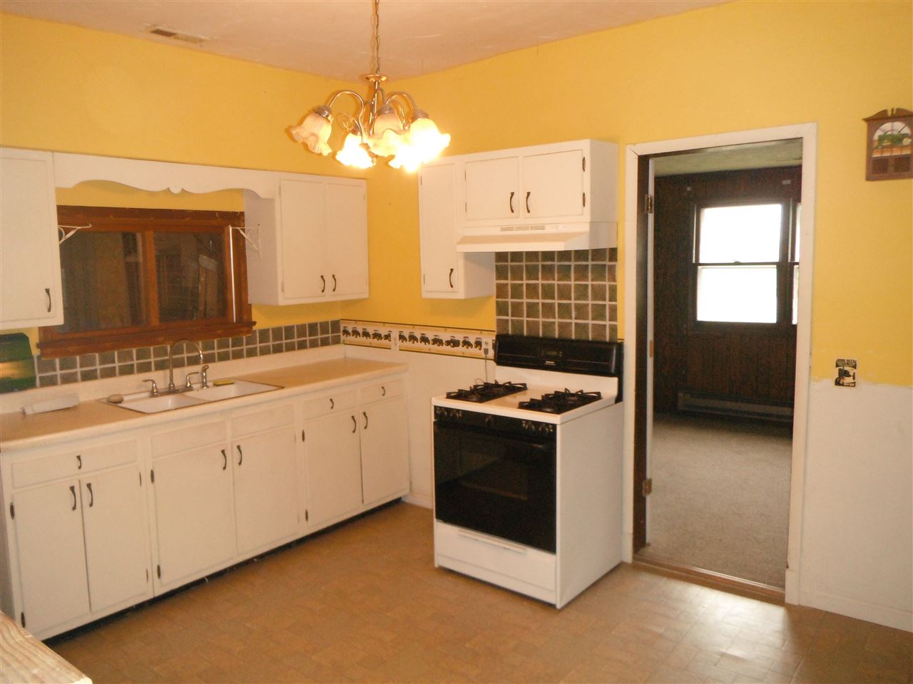 321 North St, Windfall, IN 46076 photo 5