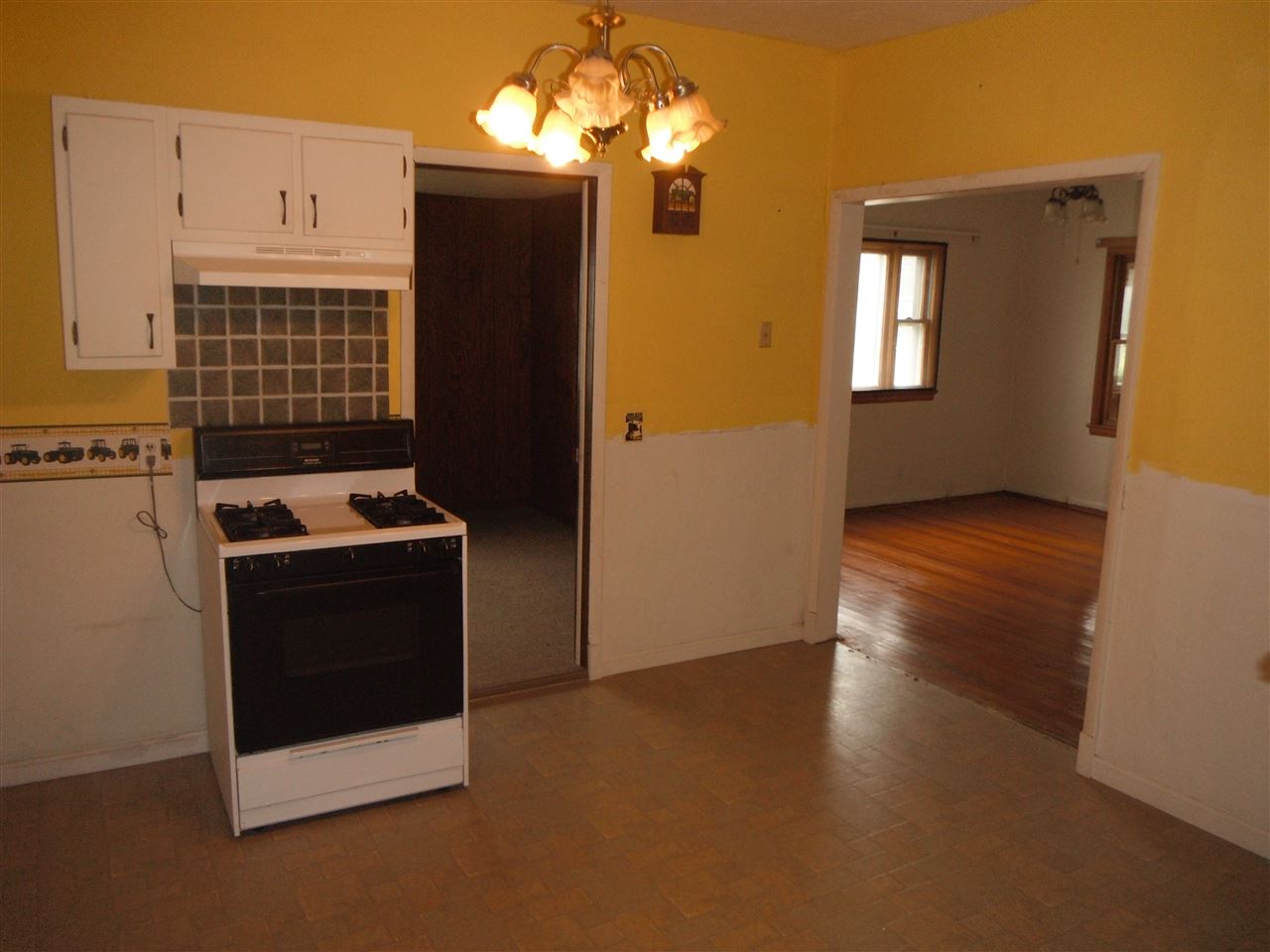 321 North St, Windfall, IN 46076 photo 6