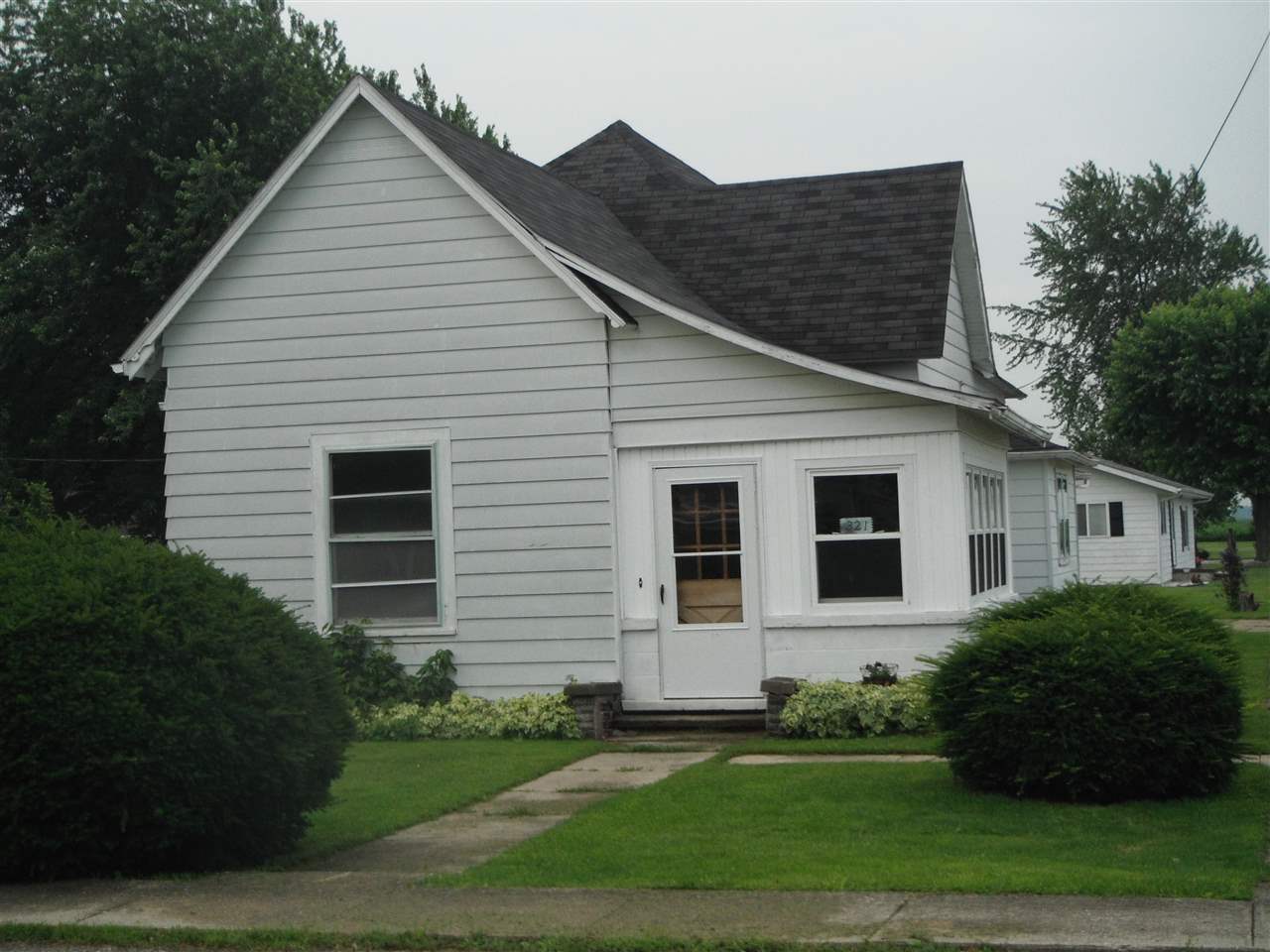321 North St, Windfall, IN 46076 photo 2