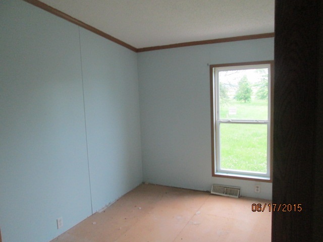 9104 Yoder Rd, Yoder, IN 46798 photo 15