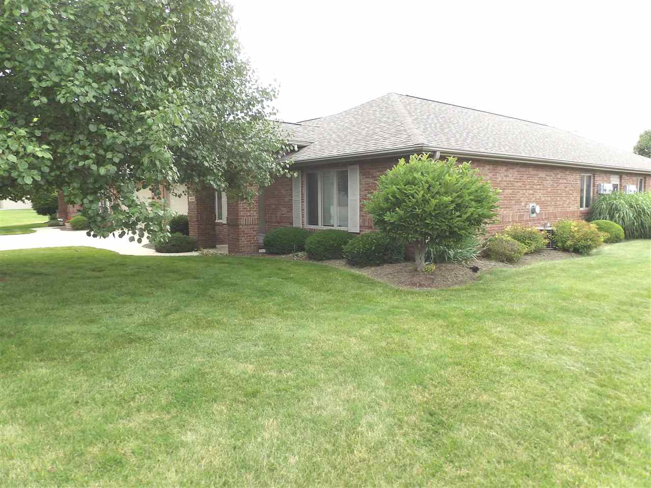 1621 S Patriot Dr, Yorktown, IN 47396 photo 1