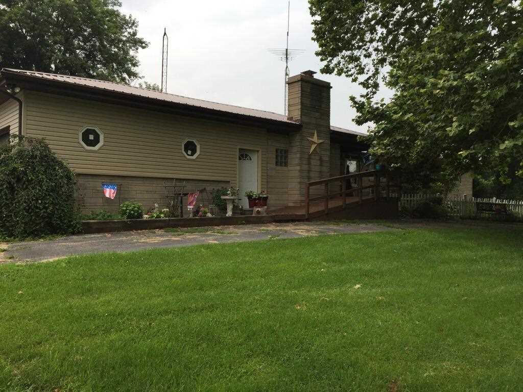 12501 N 1025 E, Odon, IN 47562 photo 3