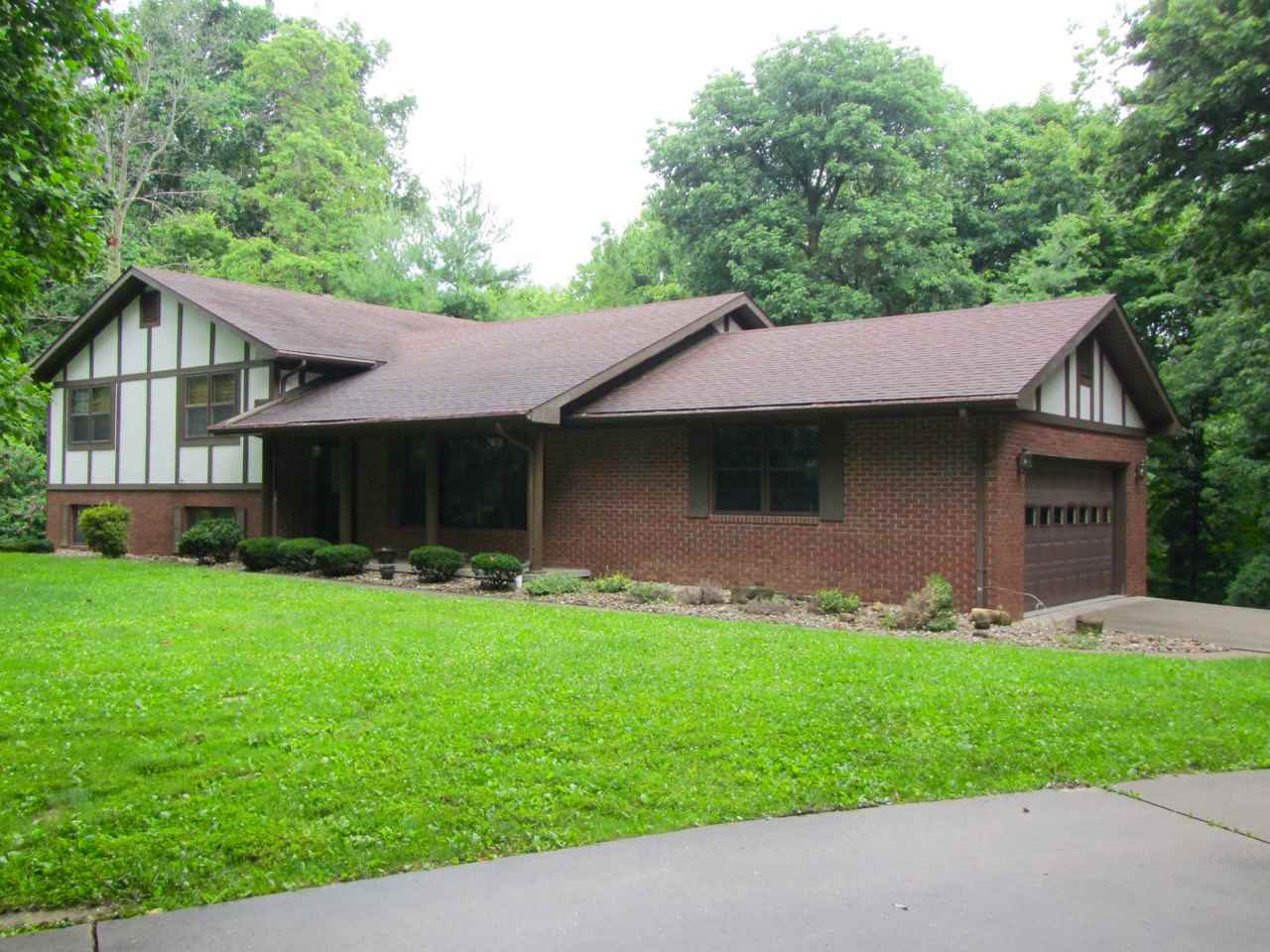 494 E Old Petersburg Rd, Princeton, IN 47670 photo 2
