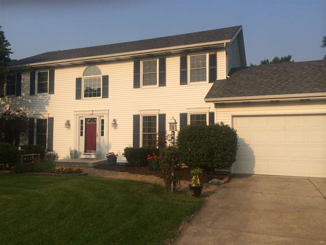 15533 Cold Spring Ct, Granger, IN 46530 photo 1