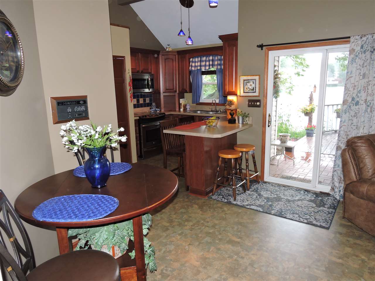 5875 Lisa Ln, Newburgh, IN 47630 photo 9