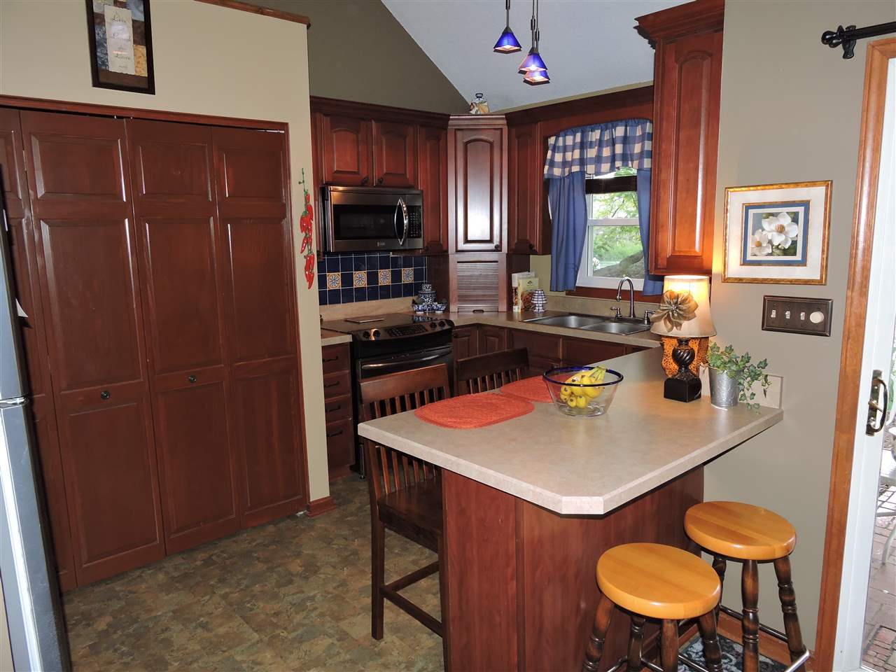 5875 Lisa Ln, Newburgh, IN 47630 photo 2