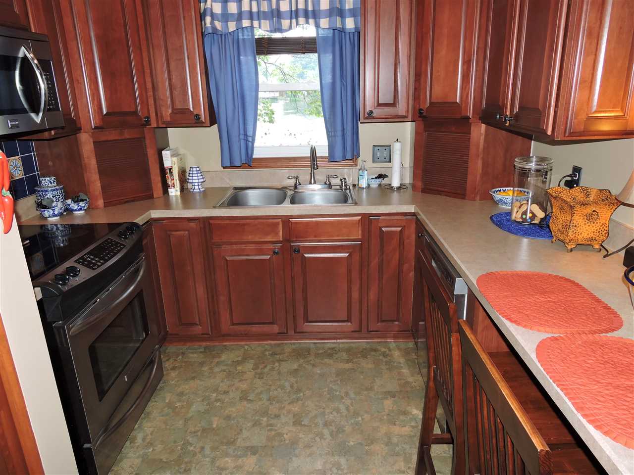 5875 Lisa Ln, Newburgh, IN 47630 photo 4