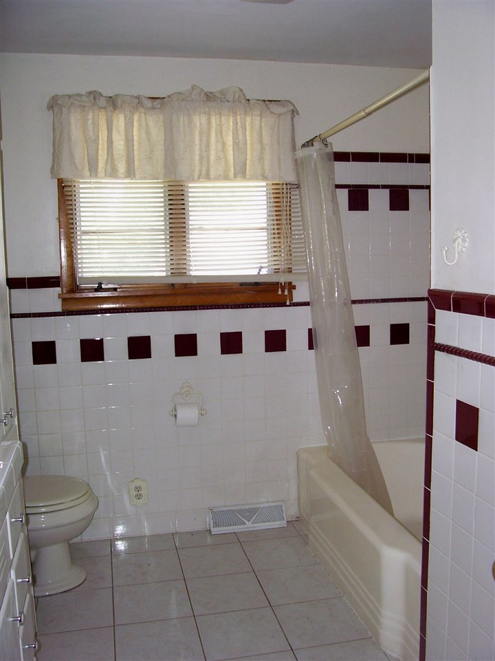 555 S 7th St, Mitchell, IN 47446 photo 6