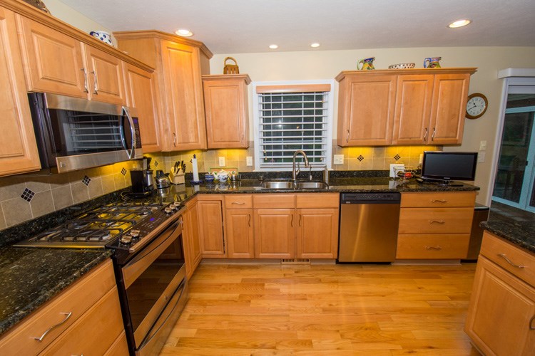 13906 Hearthside Dr, Granger, IN 46530 photo 11