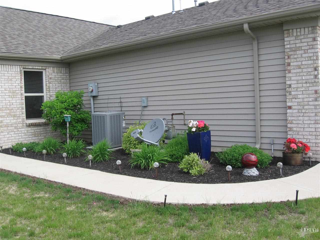 264 S Pumpkin Ridge Ct, Columbia City, IN 46725 photo 3