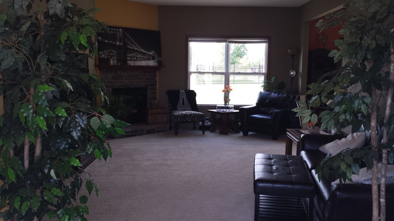10116 Privet Dr, Fort Wayne, IN 46835 photo 4
