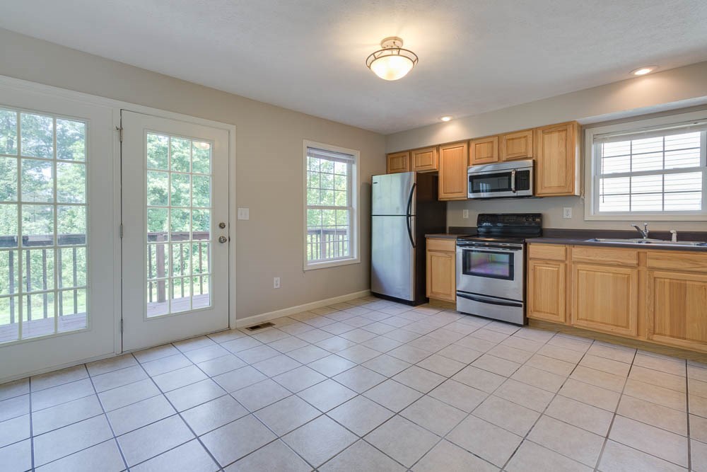1354 S Cobble Creek Cir, Bloomington, IN 47401 photo 6