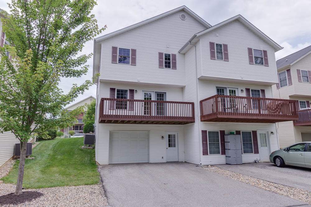 1354 S Cobble Creek Cir, Bloomington, IN 47401 photo 2