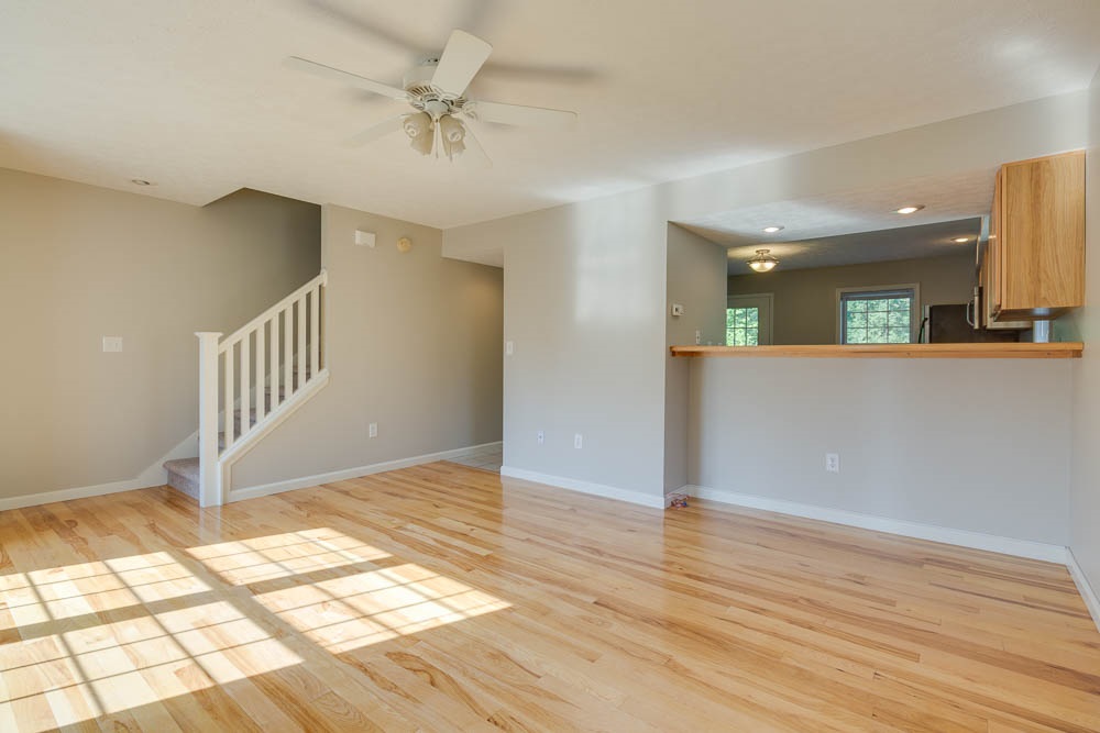 1354 S Cobble Creek Cir, Bloomington, IN 47401 photo 3