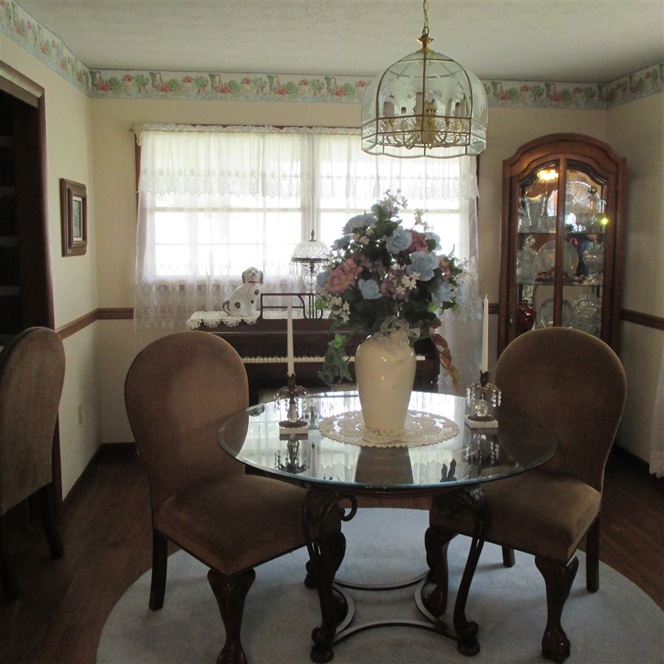 306 N Arch St, Monon, IN 47959 photo 7