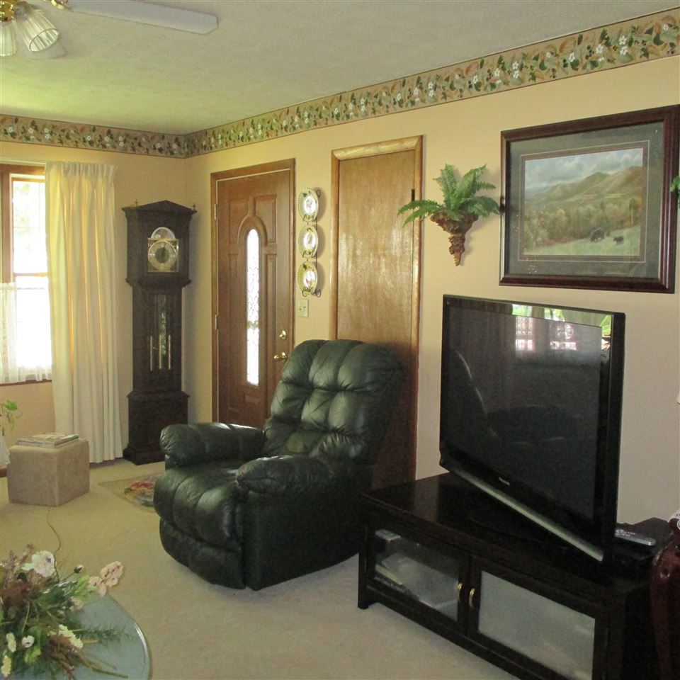 306 N Arch St, Monon, IN 47959 photo 4