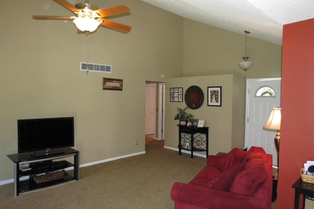22822 Arbor Pointe Dr, South Bend, IN 46628 photo 2