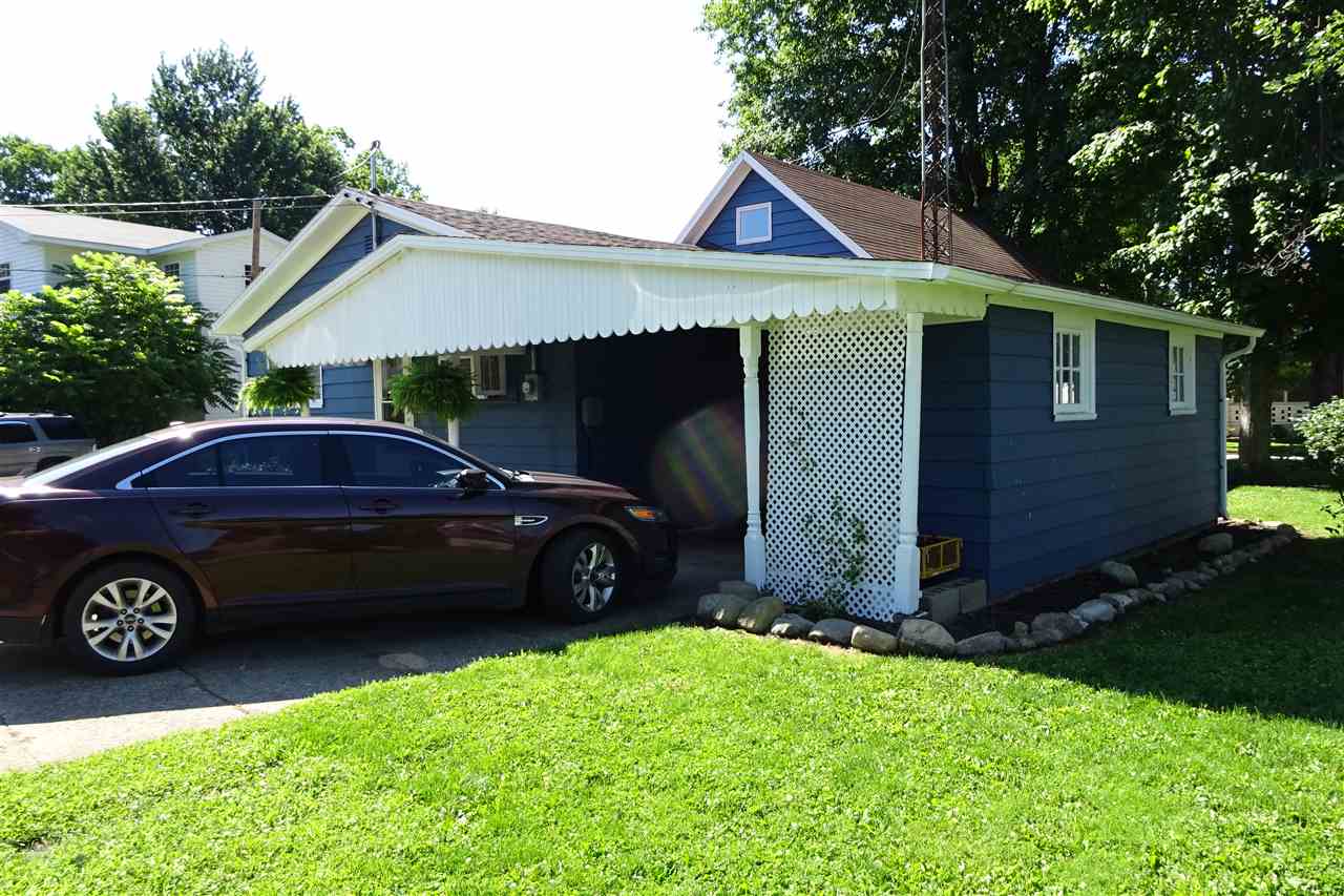 202 N Johnson St, Akron, IN 46910 photo 22