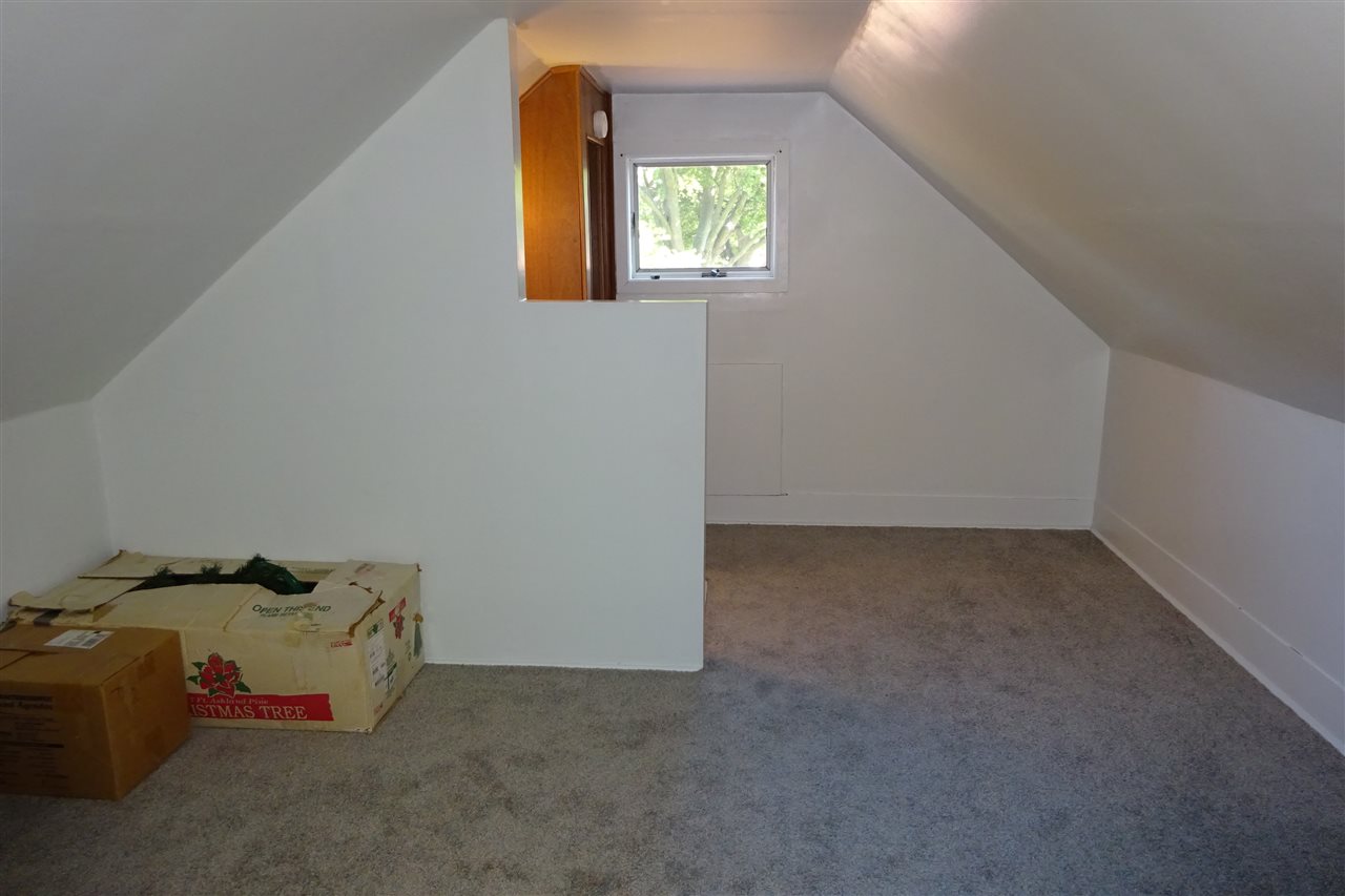 202 N Johnson St, Akron, IN 46910 photo 15