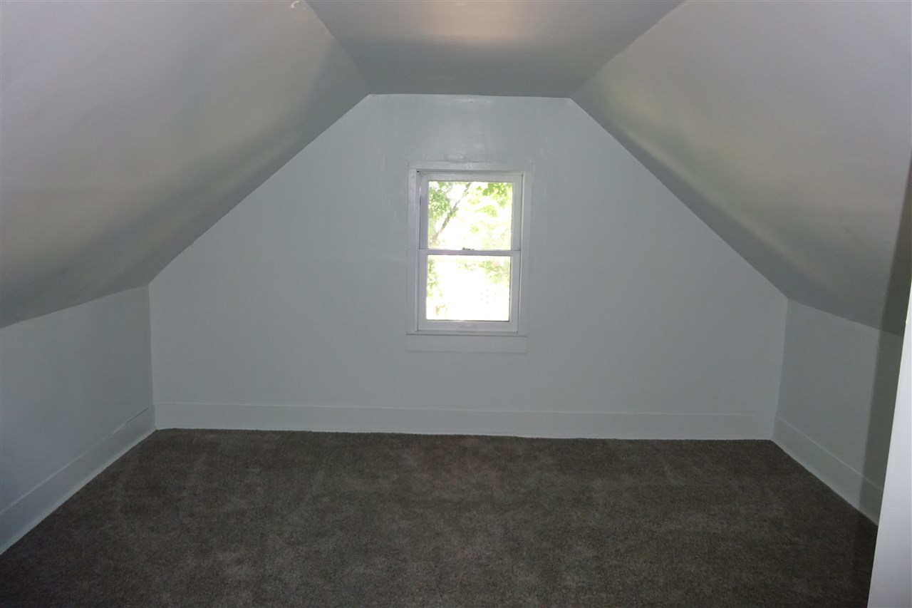 202 N Johnson St, Akron, IN 46910 photo 4