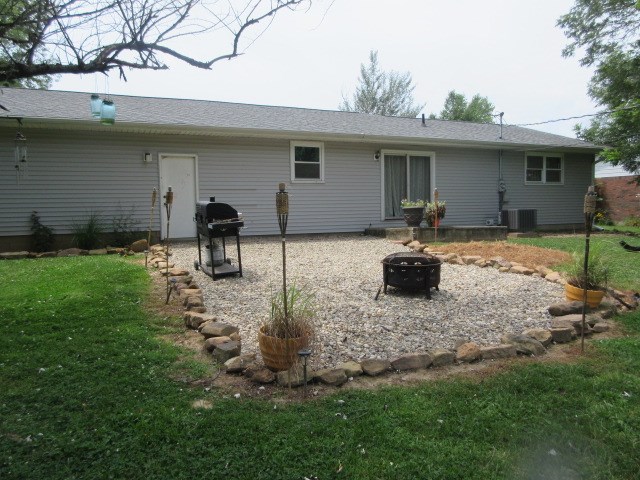 16 Cindy Kay Dr, Washington, IN 47501 photo 5