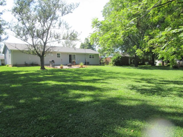 16 Cindy Kay Dr, Washington, IN 47501 photo 8