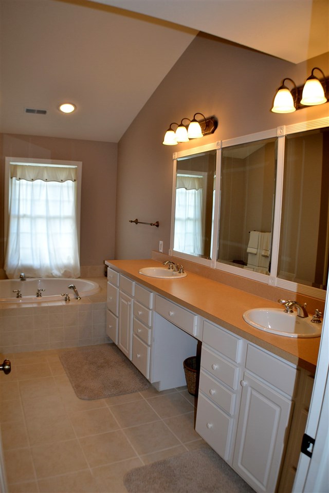 1915 E Cheyanne Ln, Bloomington, IN 47401 photo 15