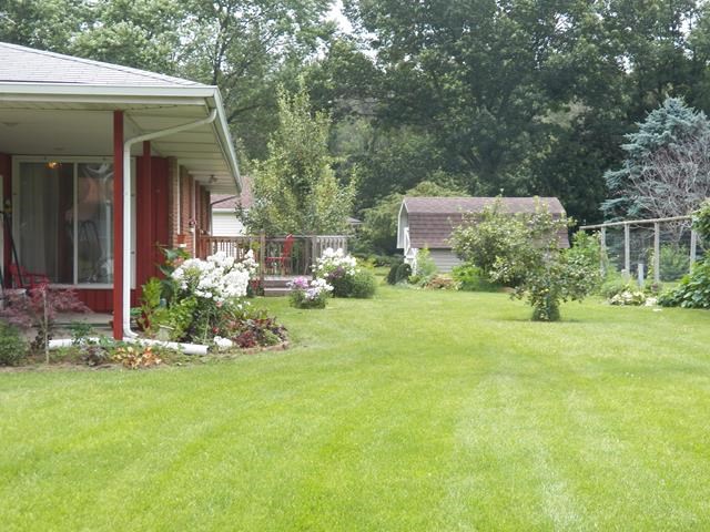 501 E Spring St, Middlebury, IN 46540 photo 4