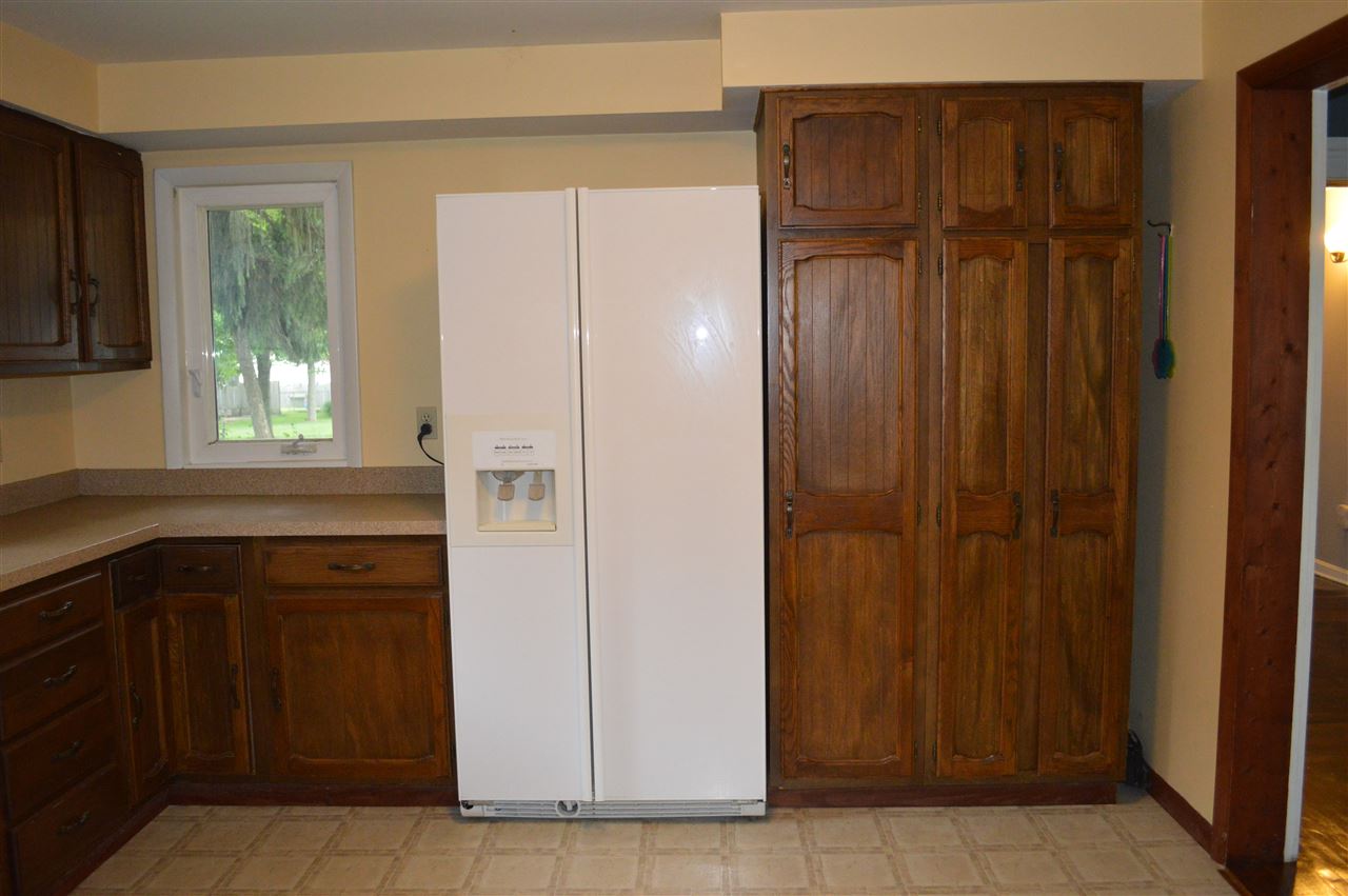918 W Laporte St, Plymouth, IN 46563 photo 9