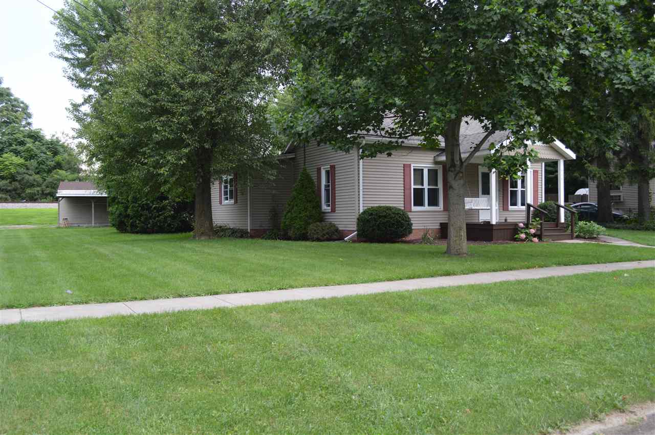 918 W Laporte St, Plymouth, IN 46563 photo 2