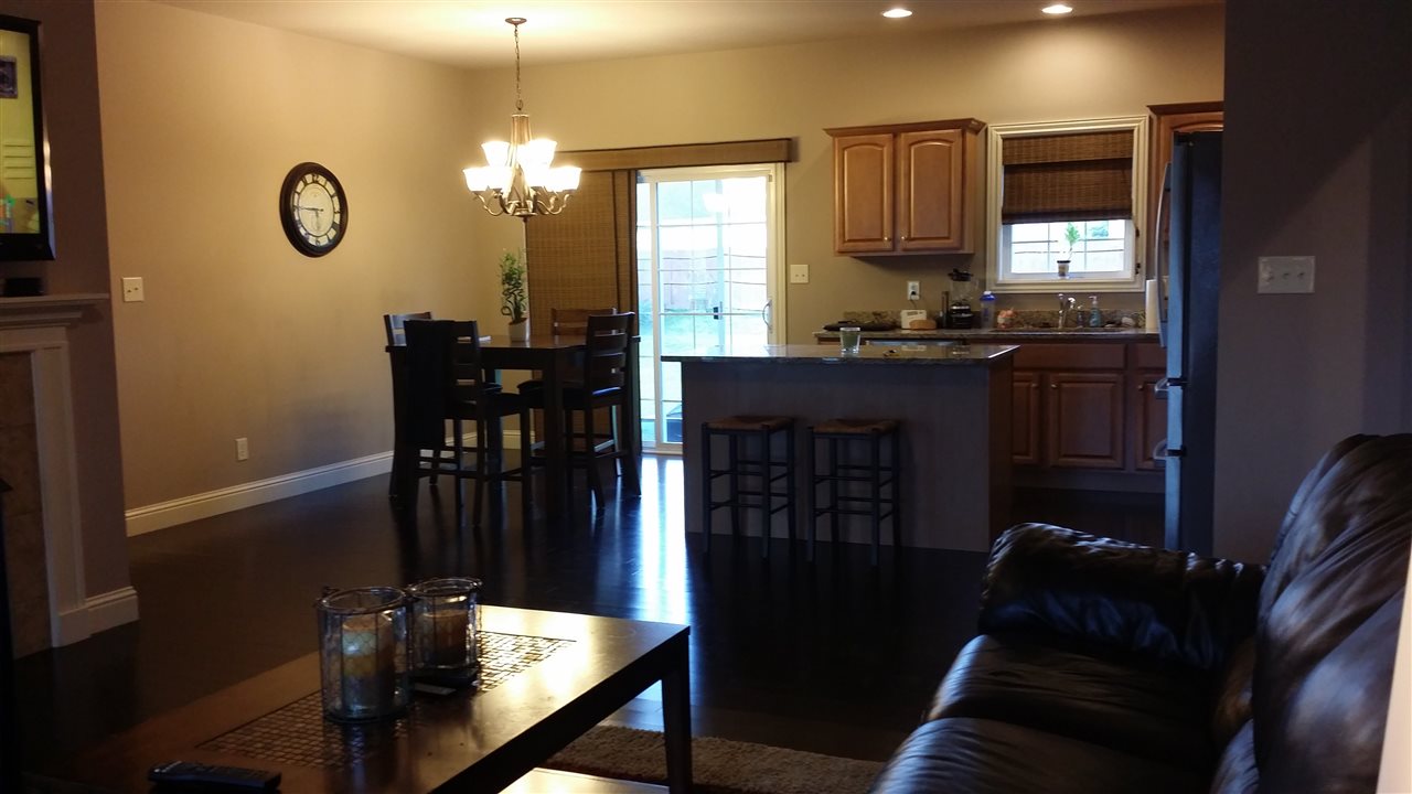 6022 Glen Oak Ct, Newburgh, IN 47630 photo 3