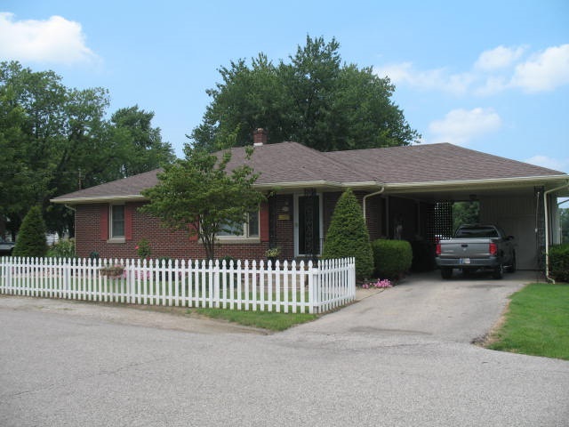 1404 Schiller St, Tell City, IN 47586 photo 2