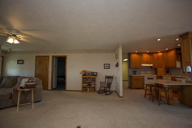 8437 S Warren Rd, Warren, IN 46792 photo 14