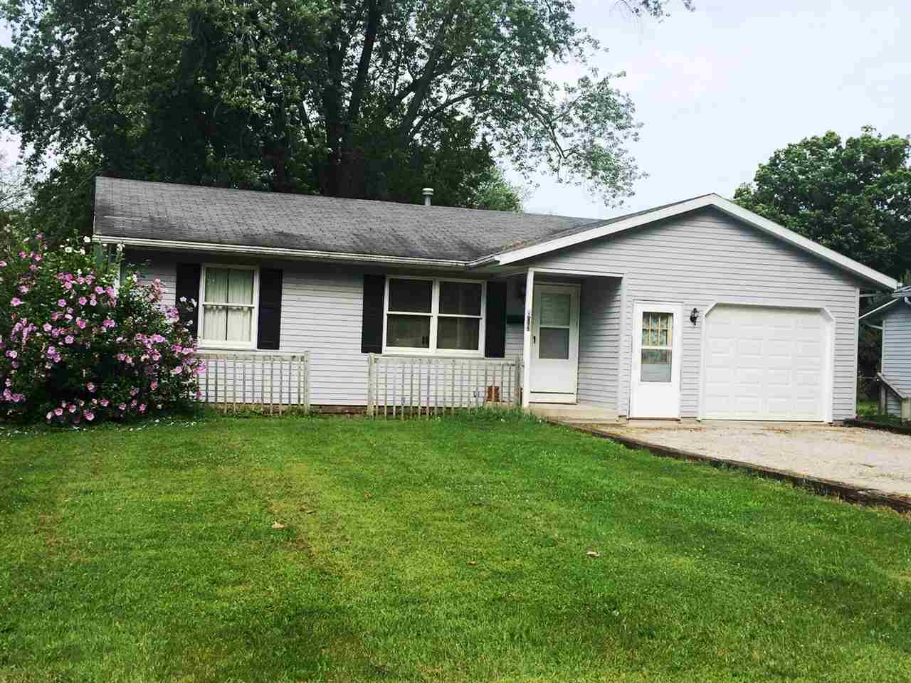 503 N Maple St, Lagrange, IN 46761 photo 1