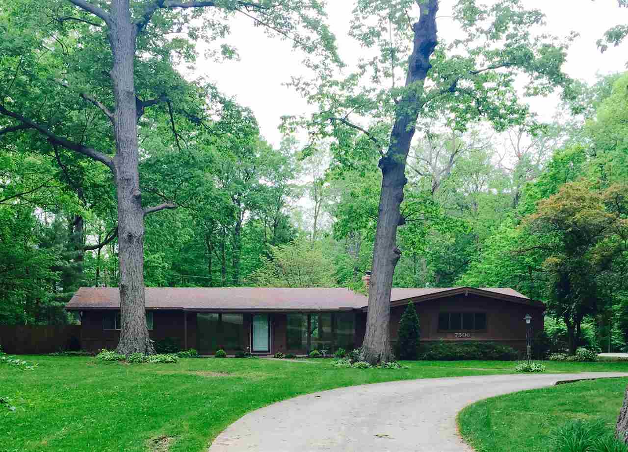 7506 Oak Ln, Fort Wayne, IN 46804 photo 1