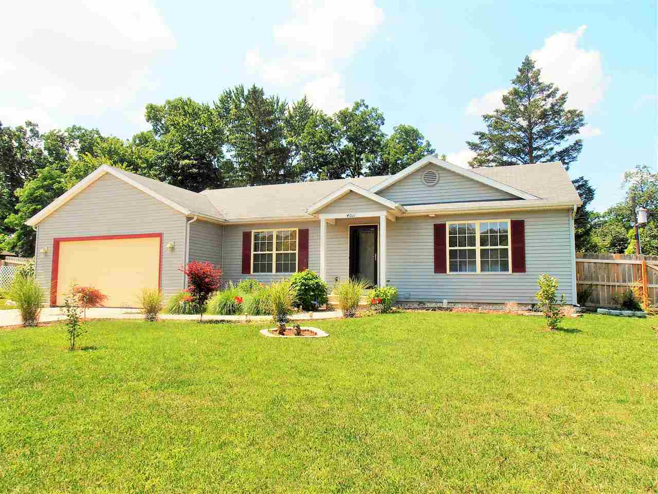 4011 Riverside Dr, South Bend, IN 46628 photo 1
