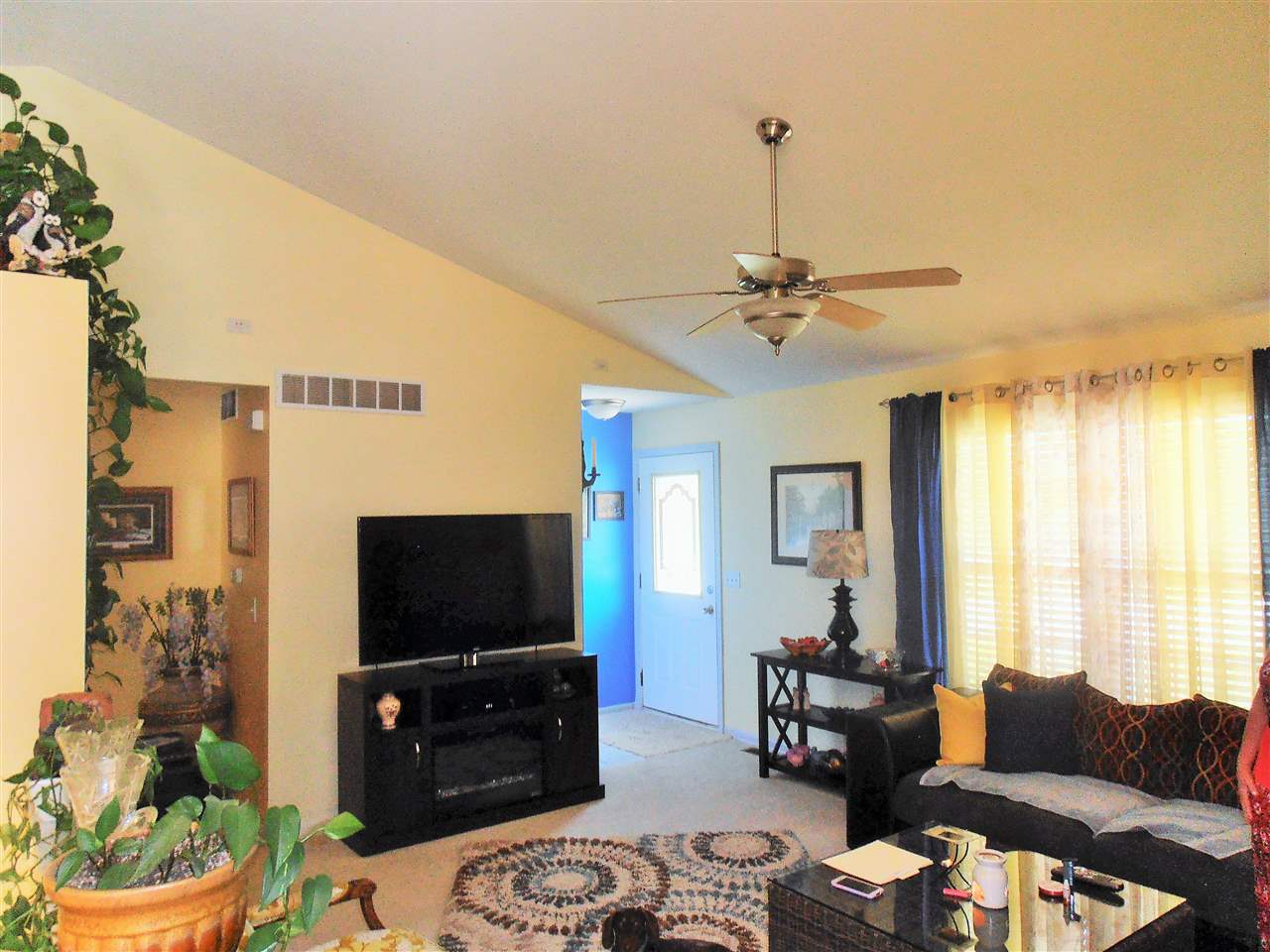 4011 Riverside Dr, South Bend, IN 46628 photo 2