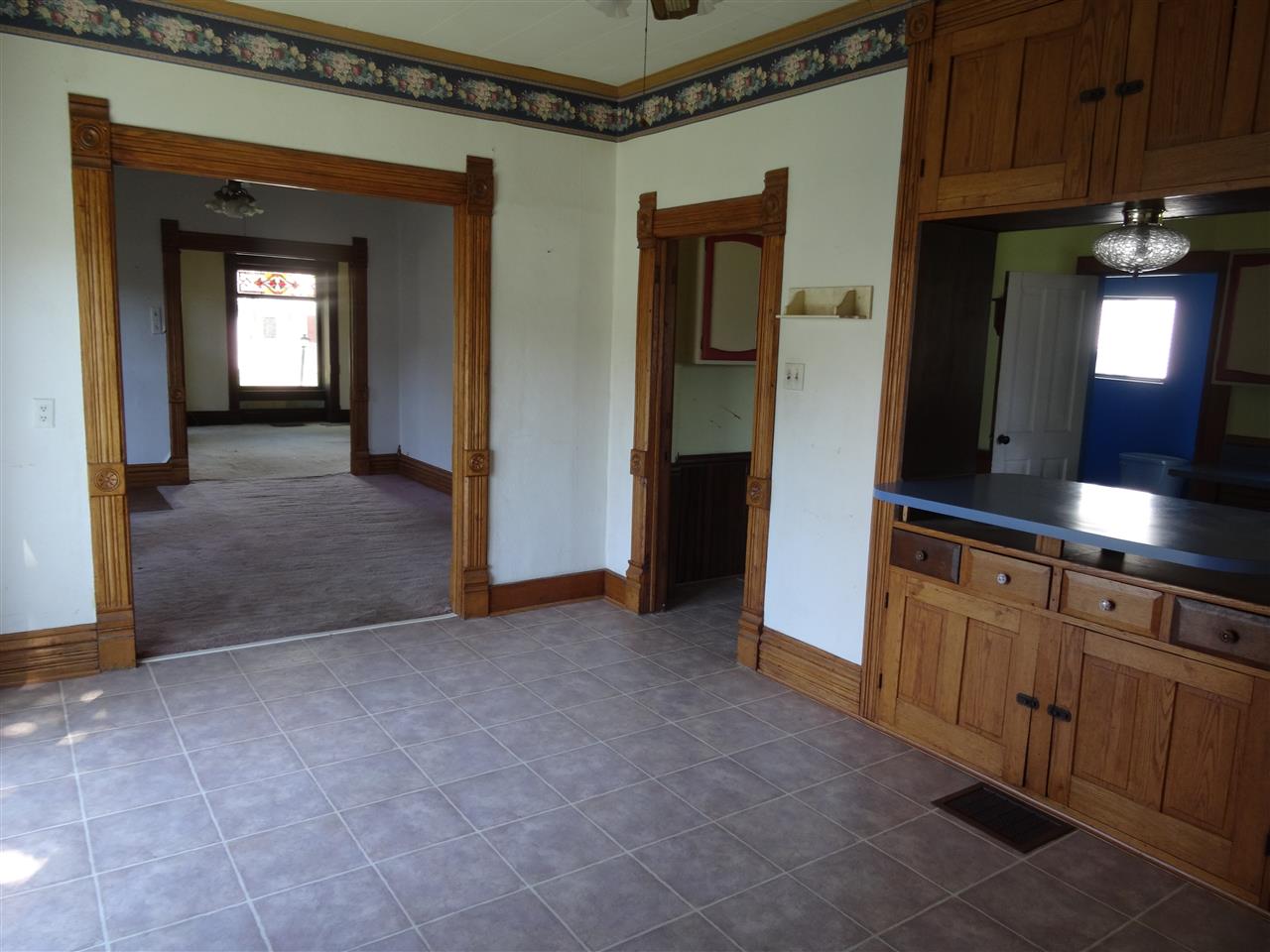 203 S Albany St, Wolcottville, IN 46795 photo 5