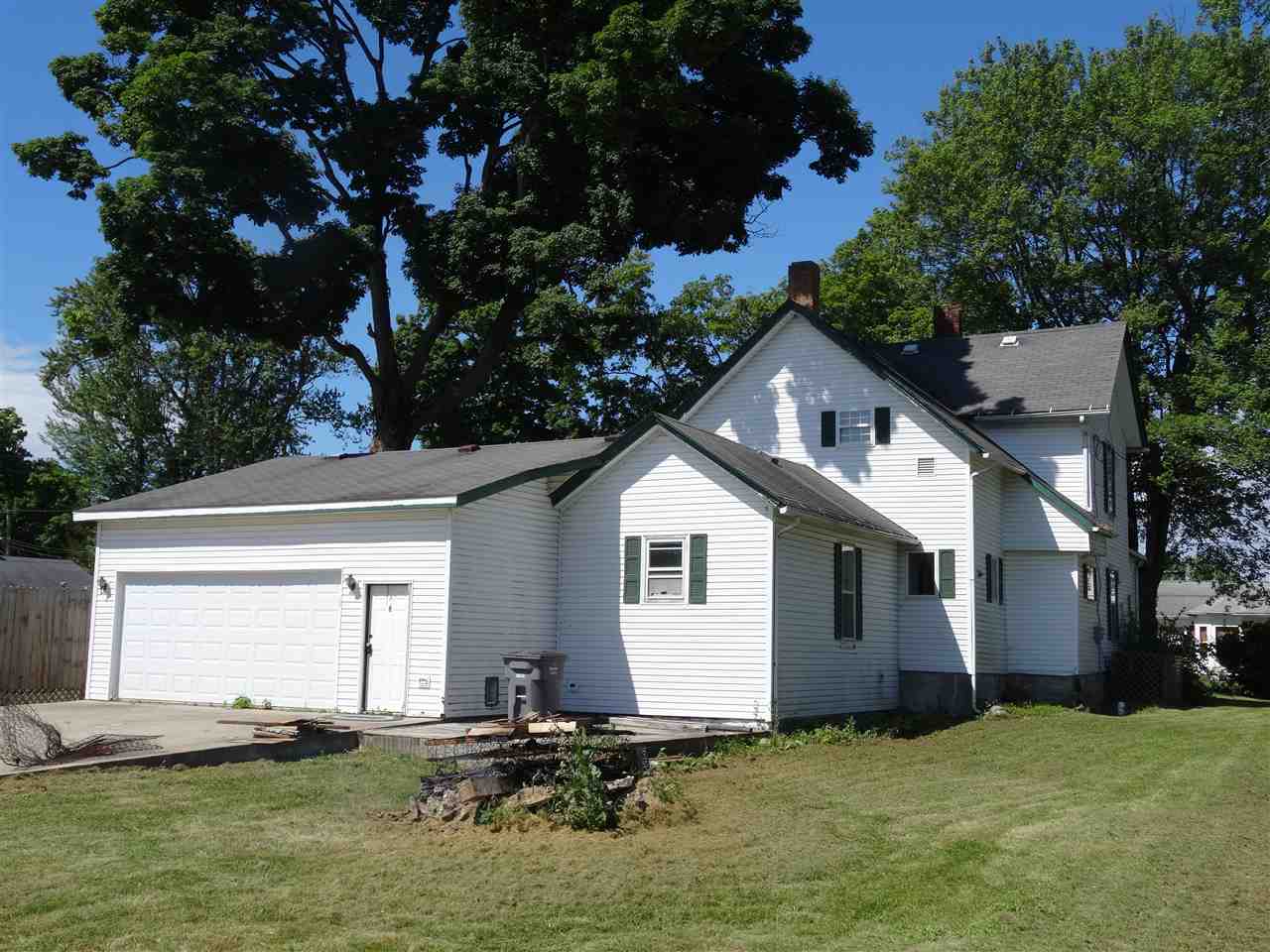 203 S Albany St, Wolcottville, IN 46795 photo 2