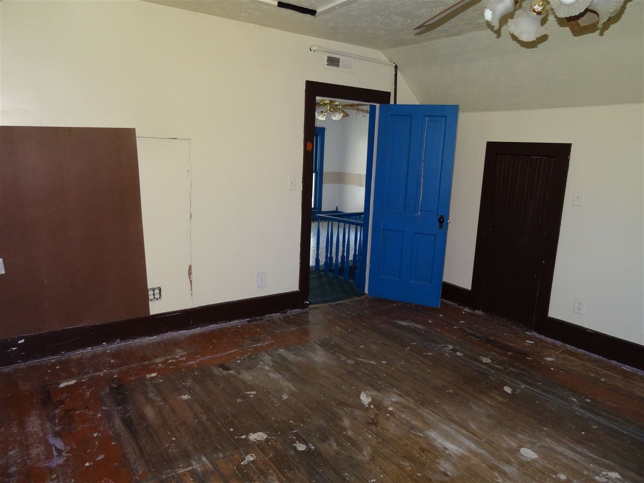203 S Albany St, Wolcottville, IN 46795 photo 16