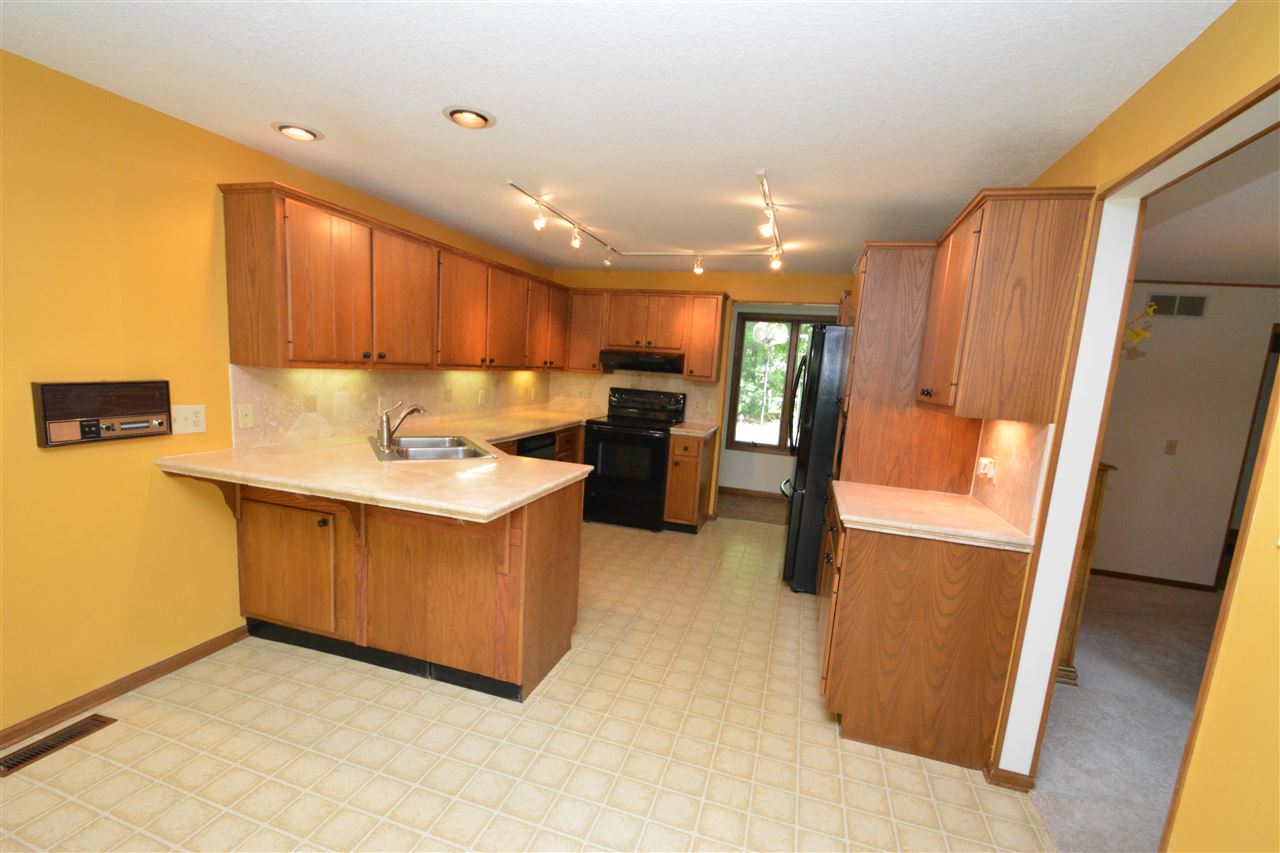 2821 Knightsbridge Pl, Fort Wayne, IN 46815 photo 13