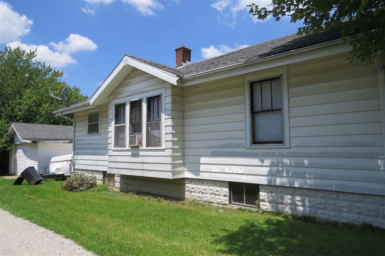 1058 N Harrison St, Frankfort, IN 46041 photo 2