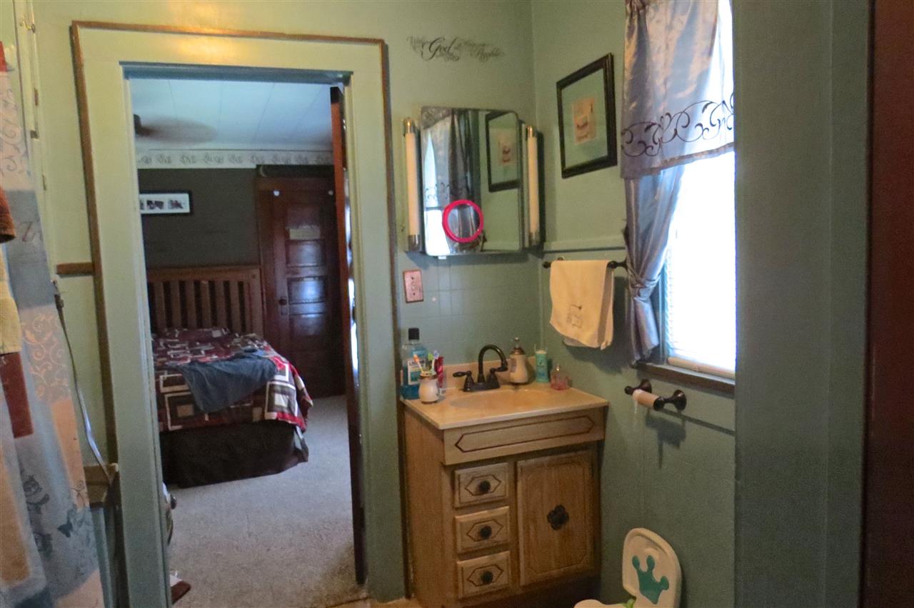 1058 N Harrison St, Frankfort, IN 46041 photo 7